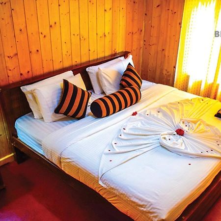 Blue Moon Hotel Нувара-Элия Экстерьер фото