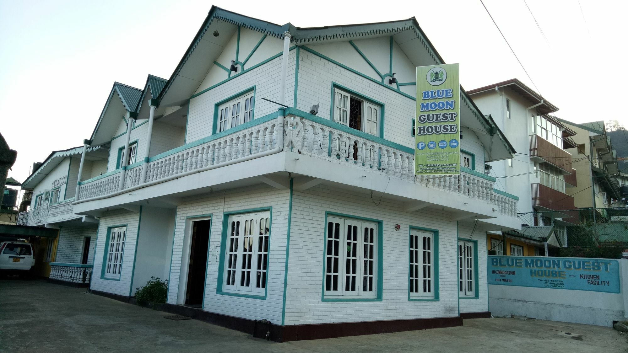 Blue Moon Hotel Нувара-Элия Экстерьер фото